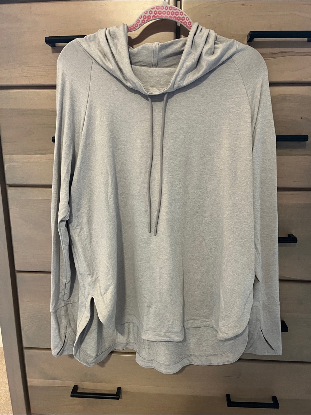 Athleta Light Gray Hooded Long-Sleeve Tee
